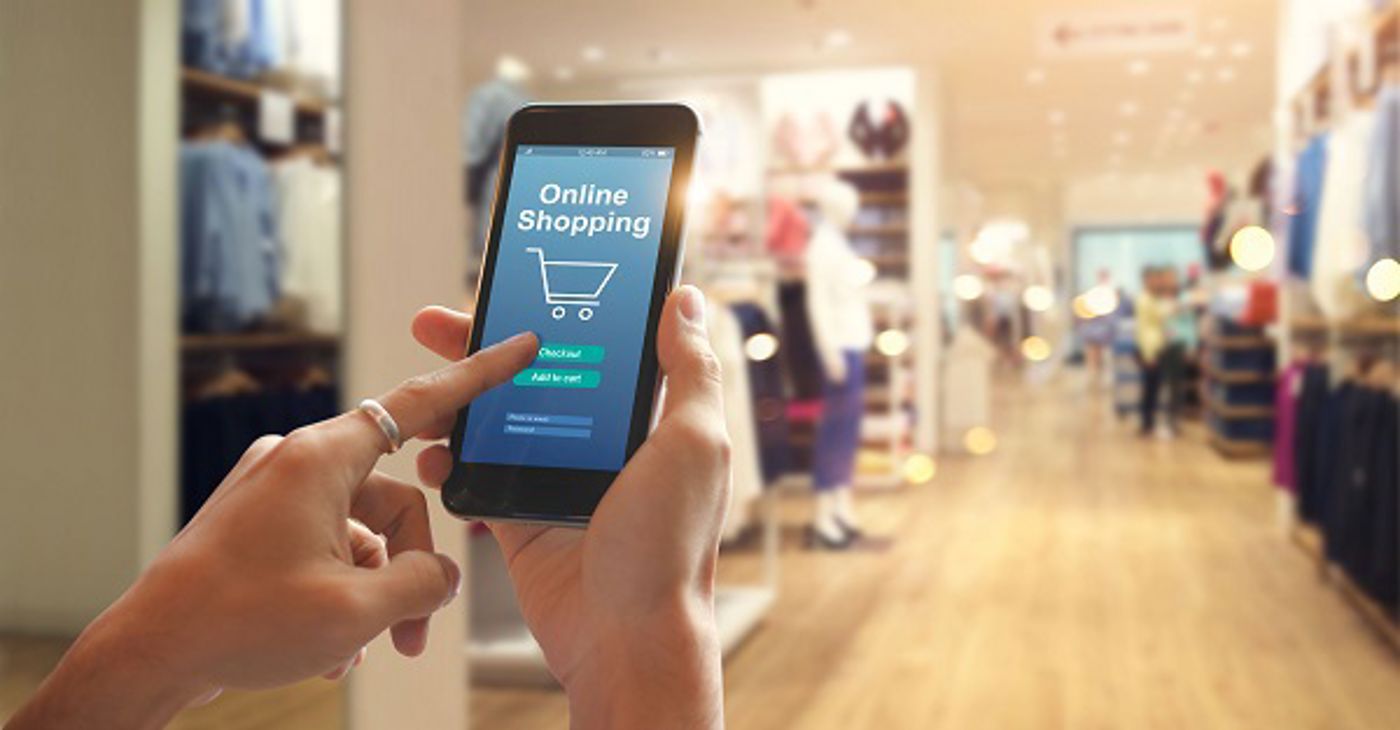 smart-phone-online-shopping-woman-hand.jpg